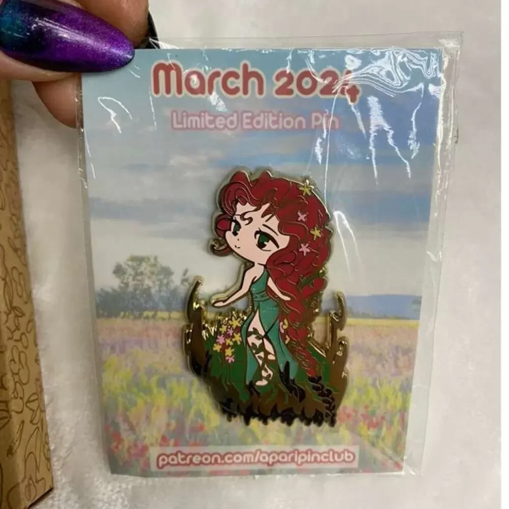 Macy´s made by TwelveNYC Enamel Pins and Collar Pins set of 4